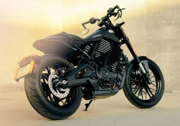 Harley-Davidson представив перший електричний круїзер