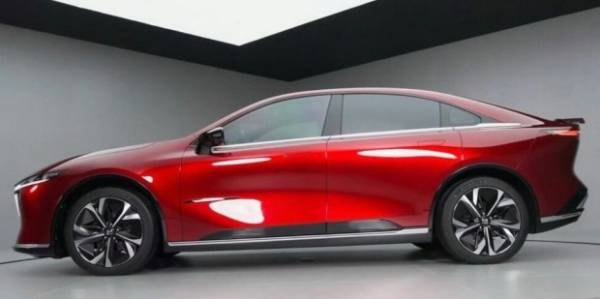 Нову Mazda6 показали на «живих» фото