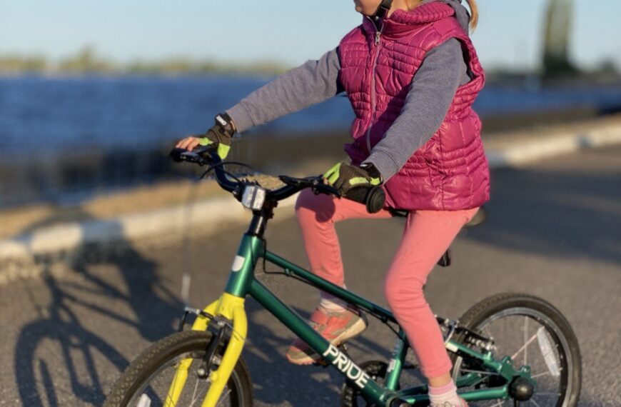Перший велосипед дитини: як підібрати, на що звернути увагу - Стаття