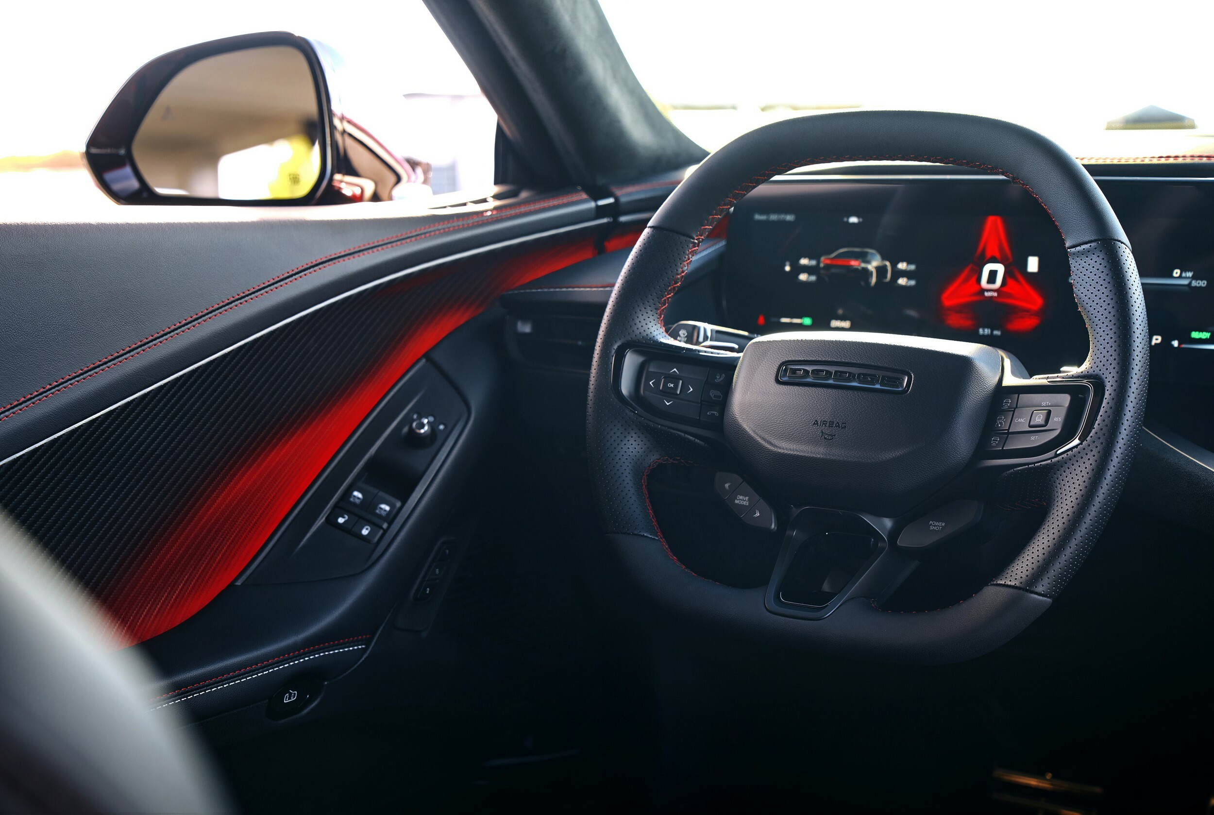 Dodge дражнить індивідуальний зарядний пристрій Daytona