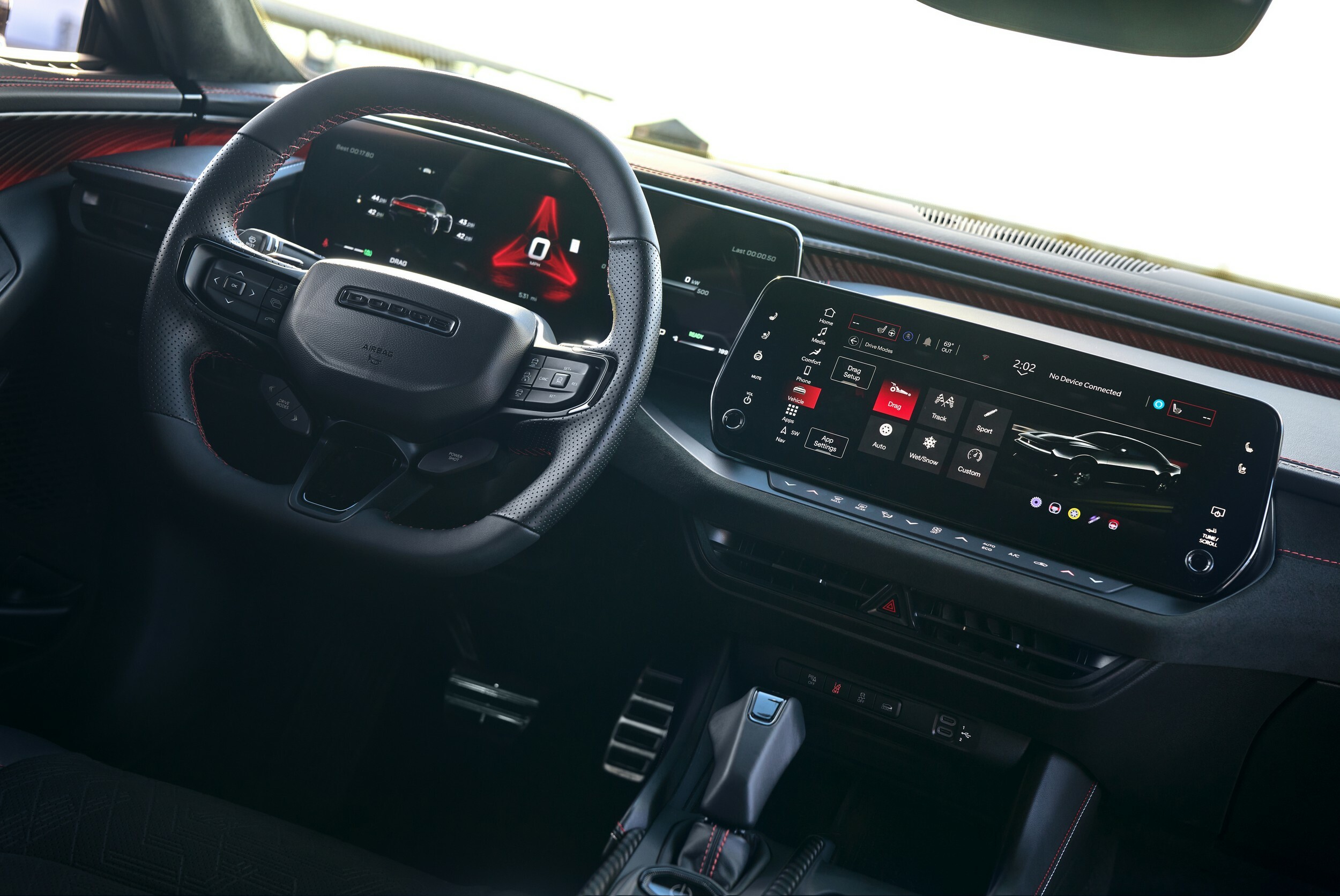 Dodge дражнить індивідуальний зарядний пристрій Daytona