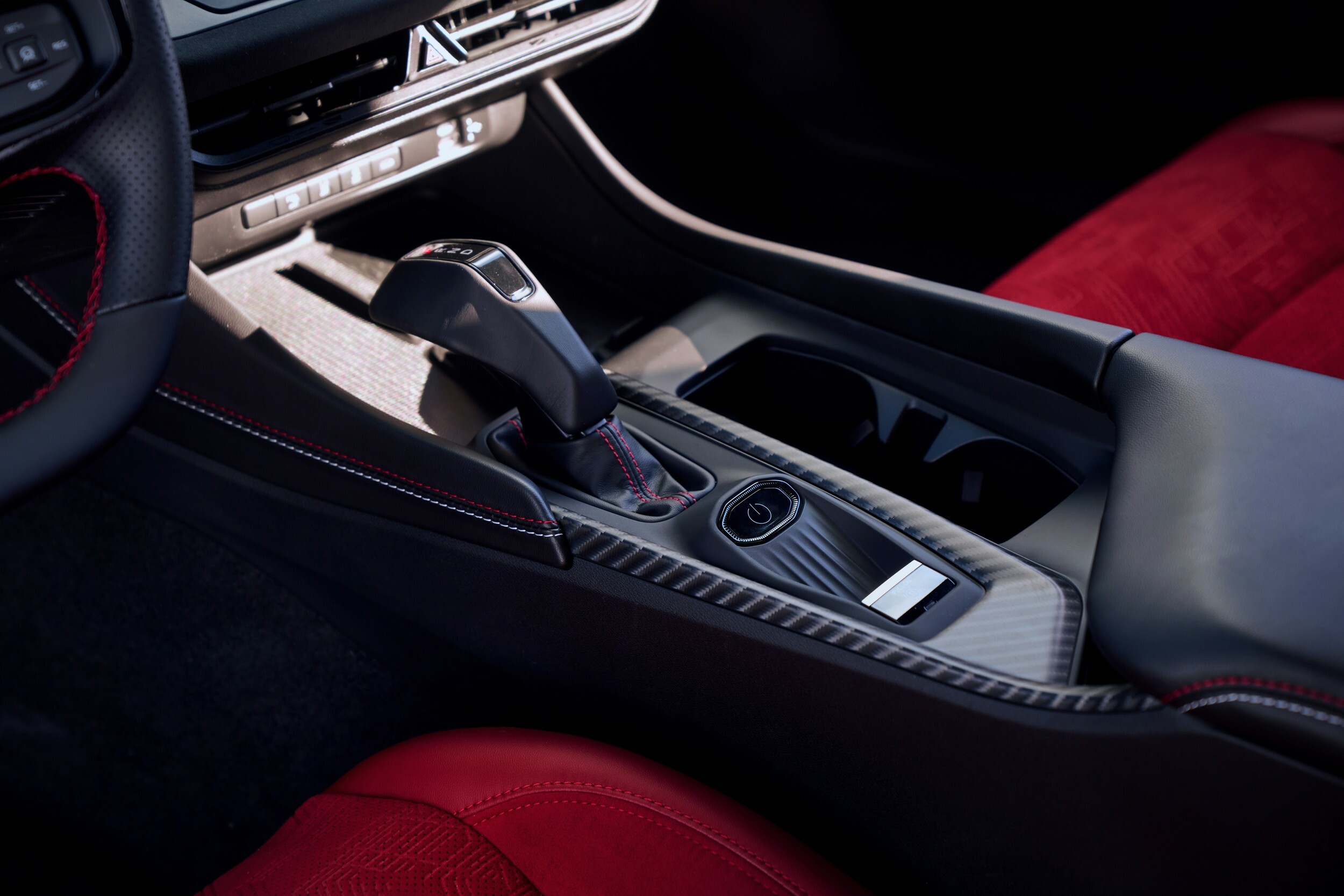 Dodge дражнить індивідуальний зарядний пристрій Daytona