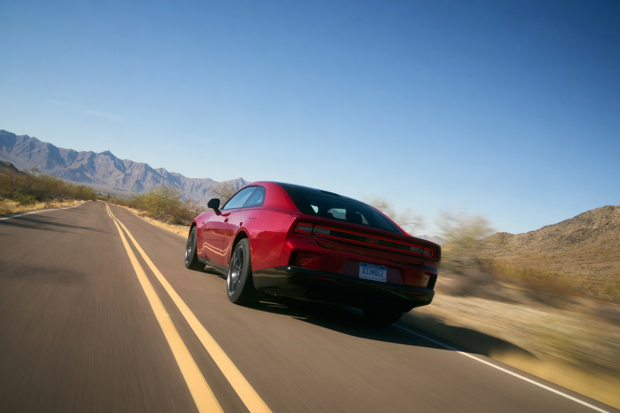 Dodge дражнить індивідуальний зарядний пристрій Daytona