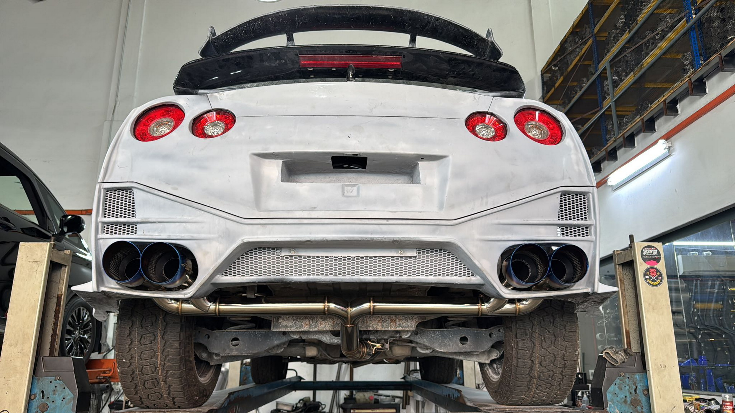 Nissan Murano перетворюється на позашляховик R35 GT-R