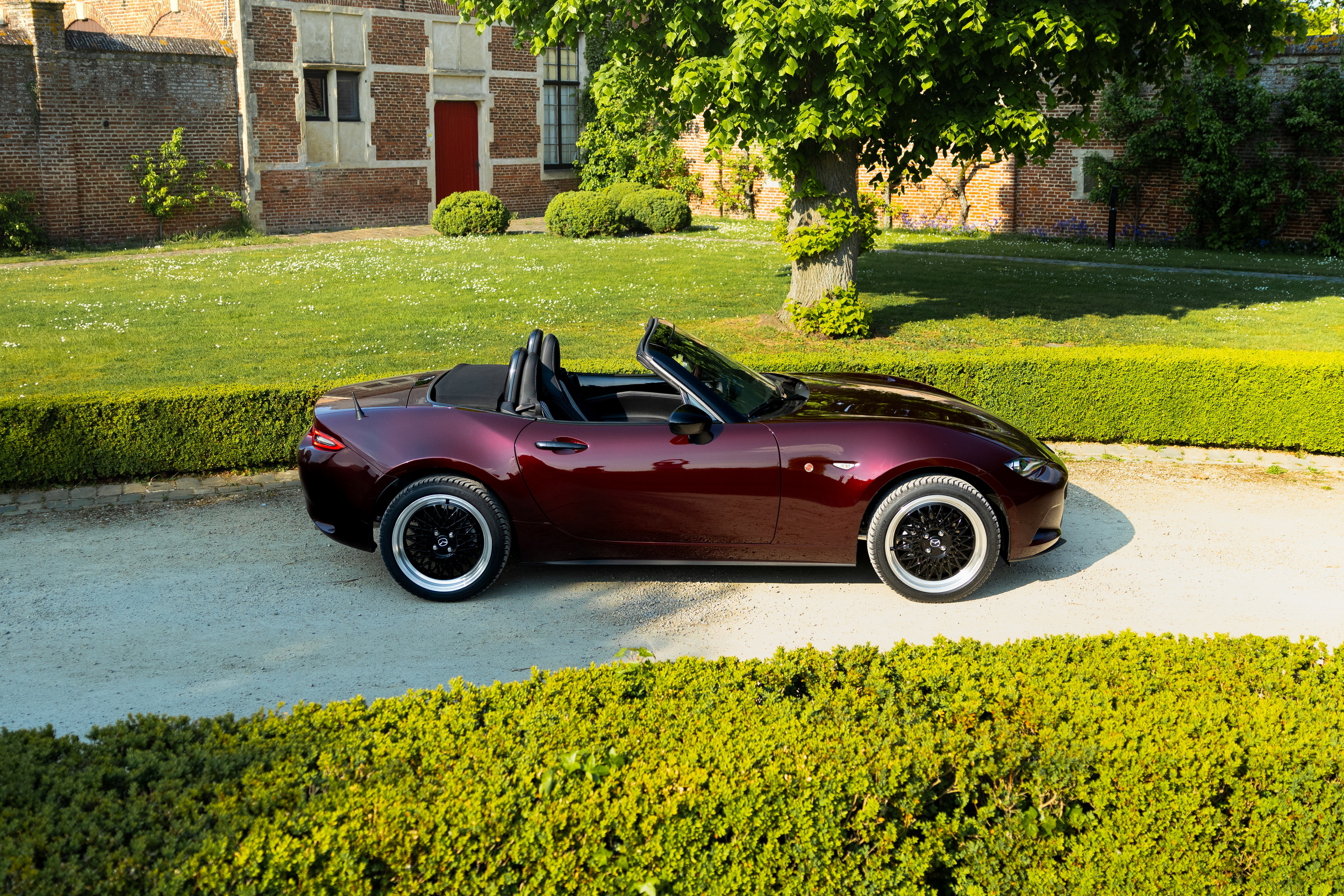 Спеціальна пропозиція дилера MX-5 – це лист кохання до Cosmo Coupe 1967 року