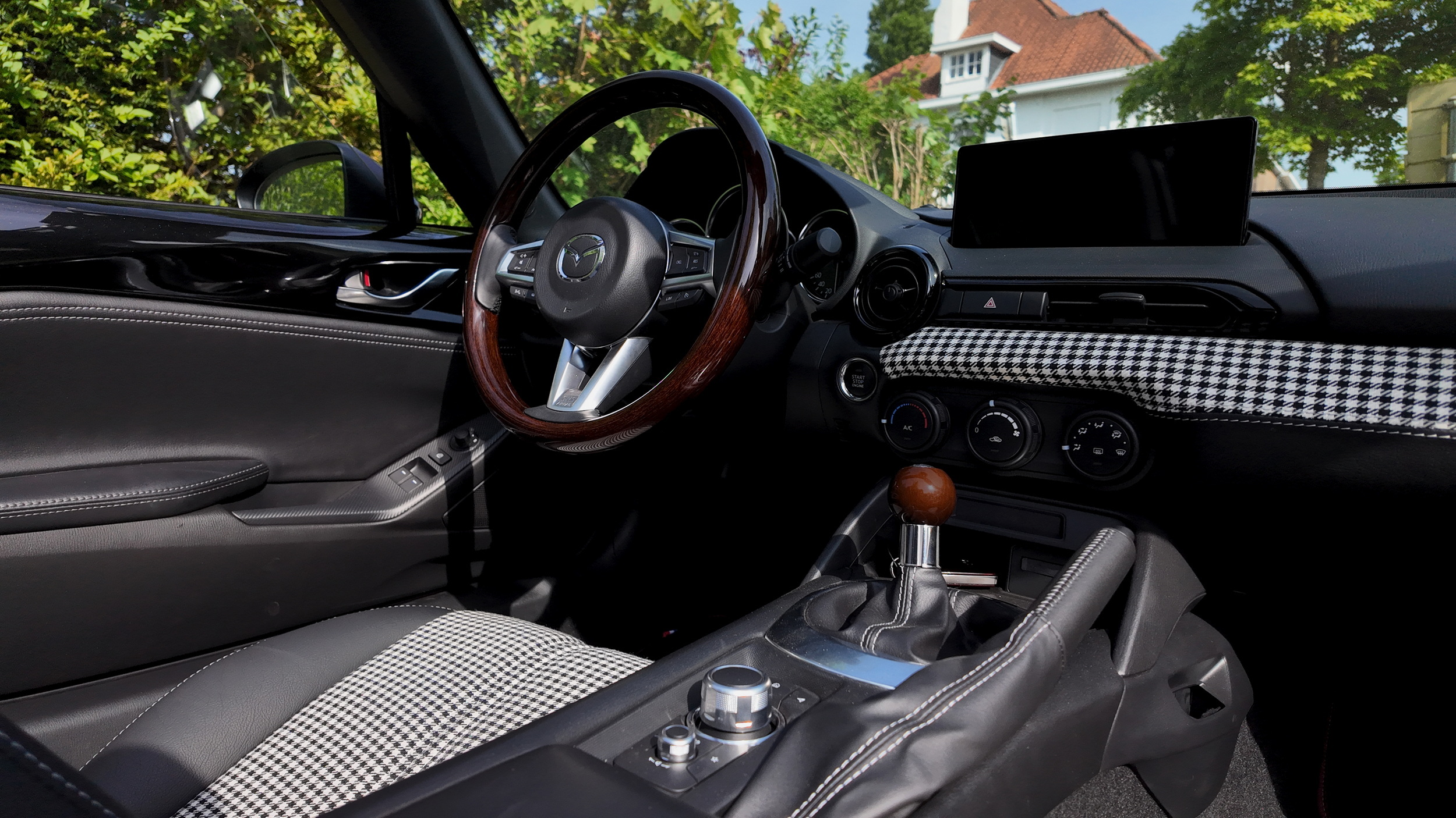 Спеціальна пропозиція дилера MX-5 – це лист кохання до Cosmo Coupe 1967 року