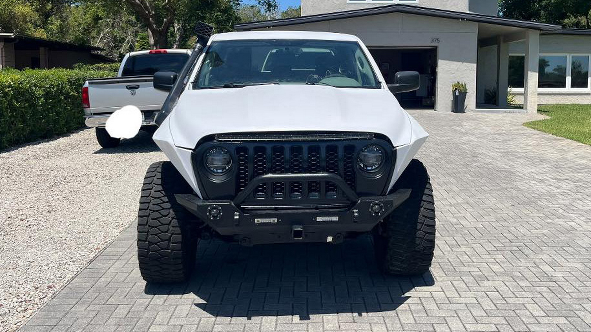 Він розірвав барана та побудував щось, на що Jeep не наважився