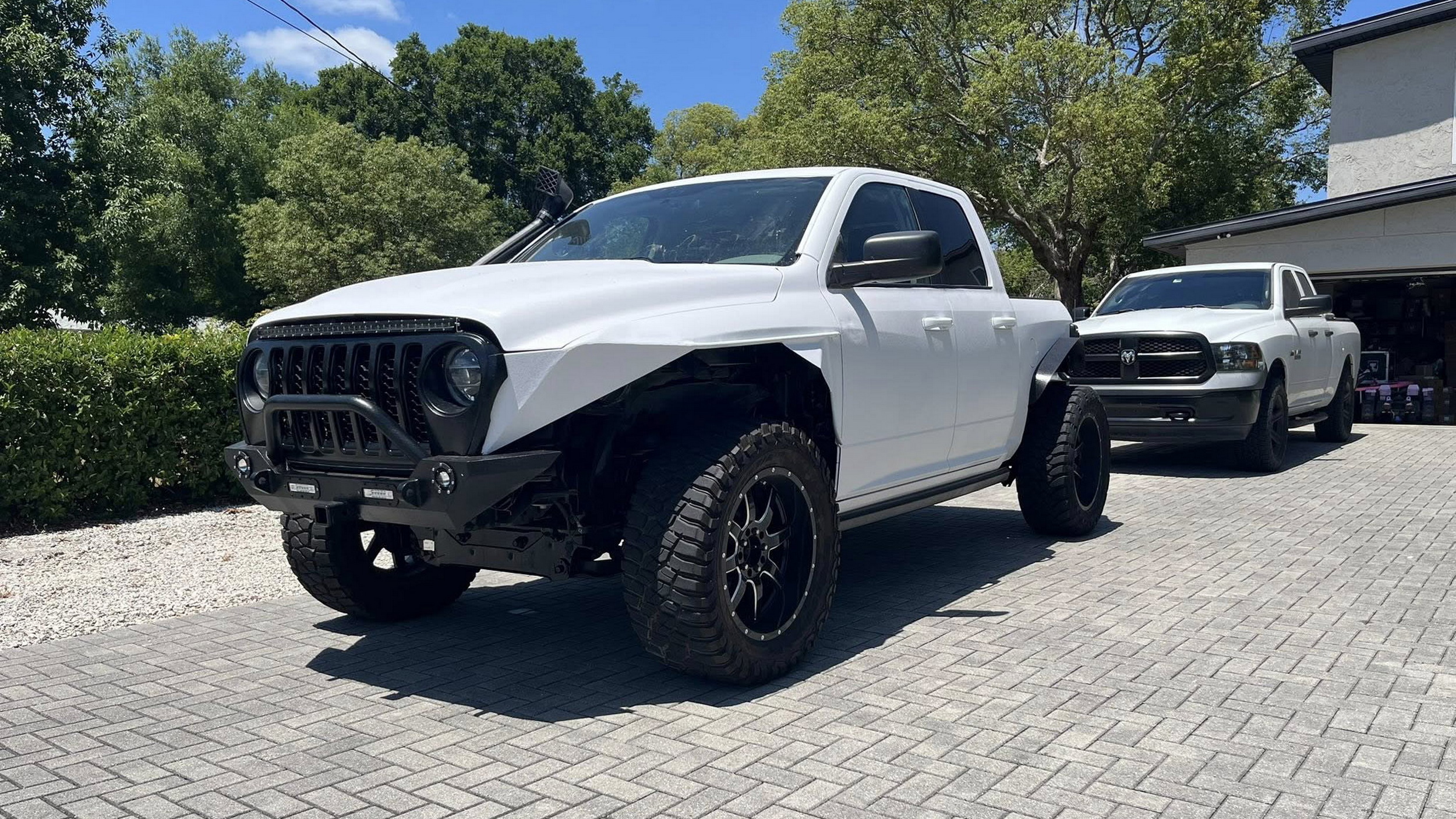 Він розірвав барана та побудував щось, на що Jeep не наважився