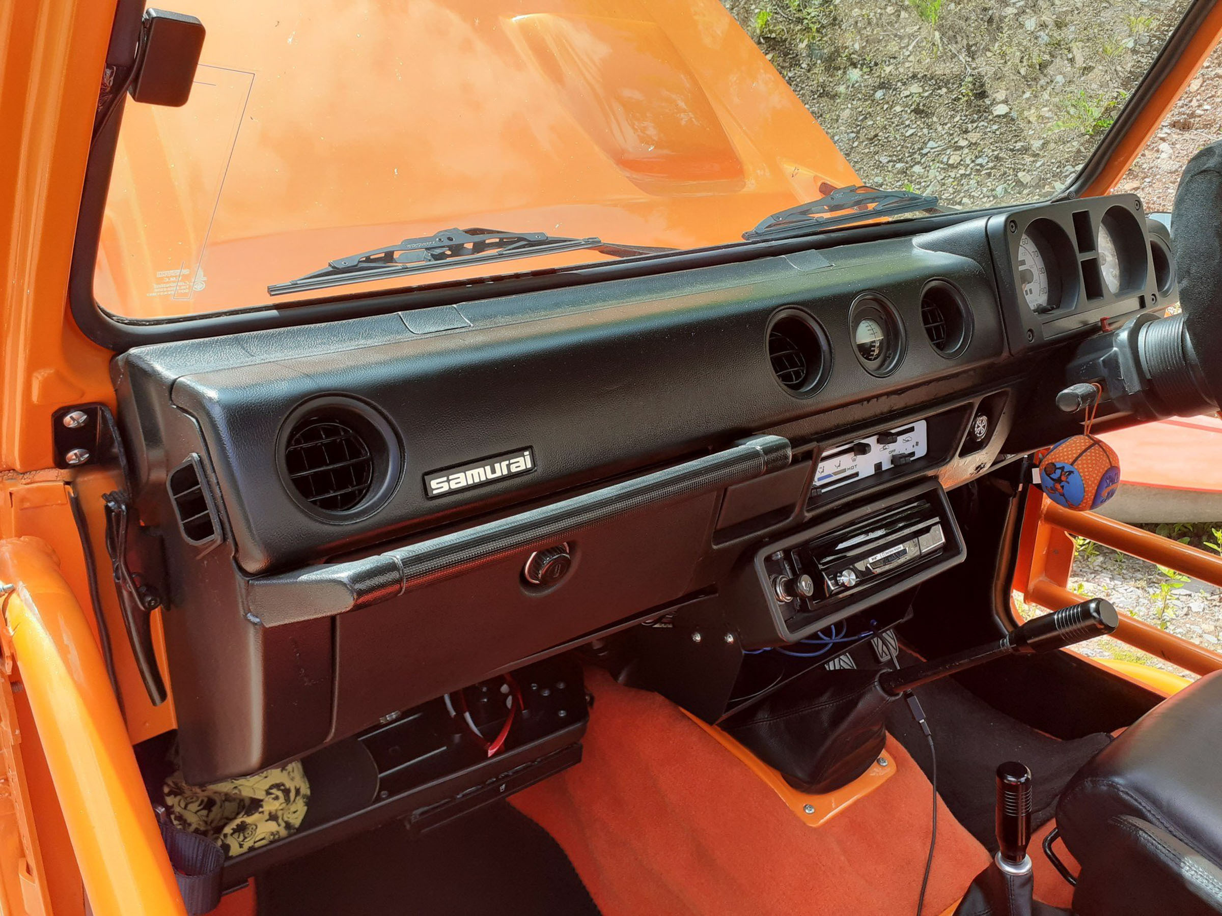 Ви ніколи не бачили Suzuki Jimny таким розлюченим