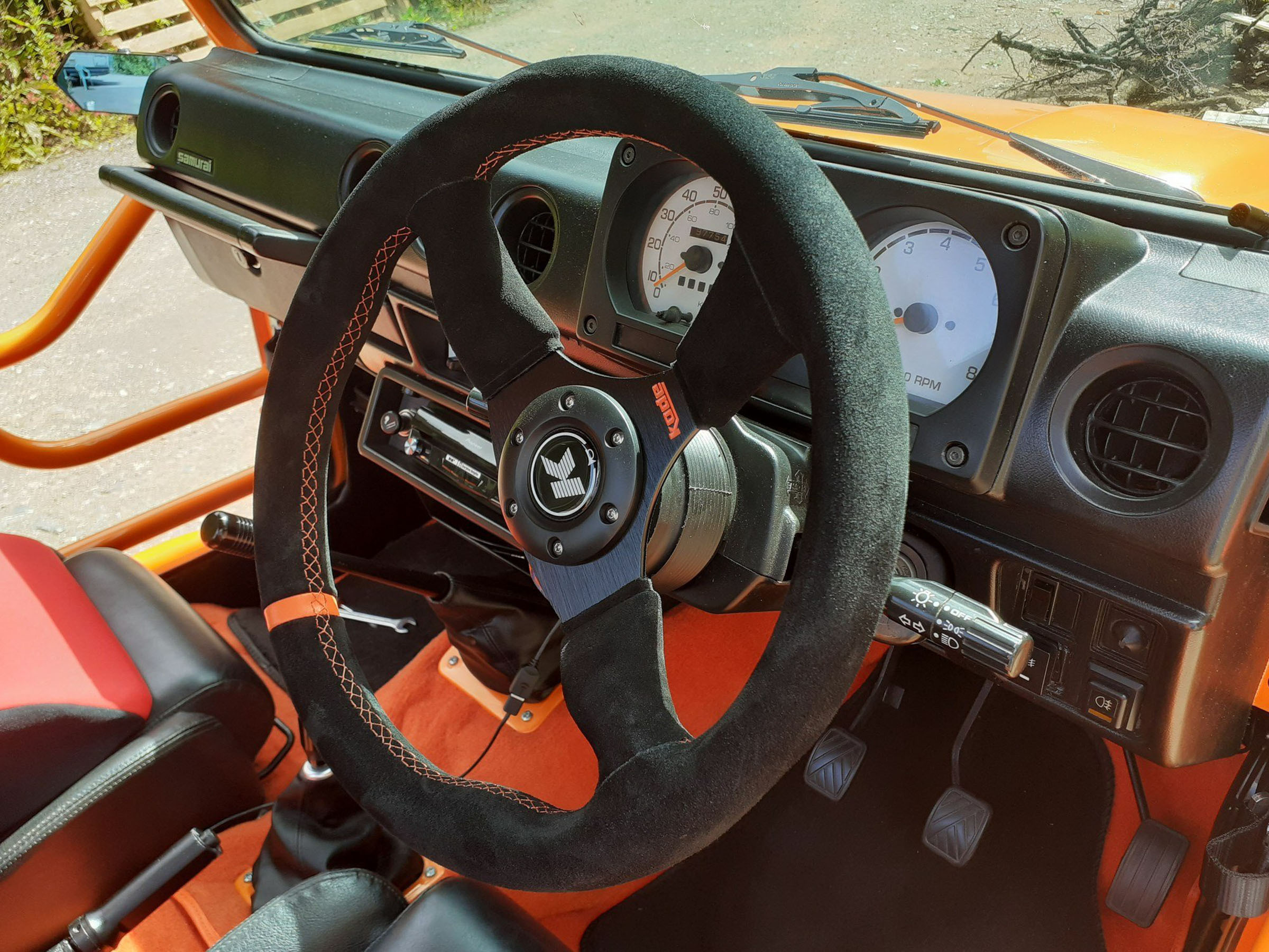 Ви ніколи не бачили Suzuki Jimny таким розлюченим