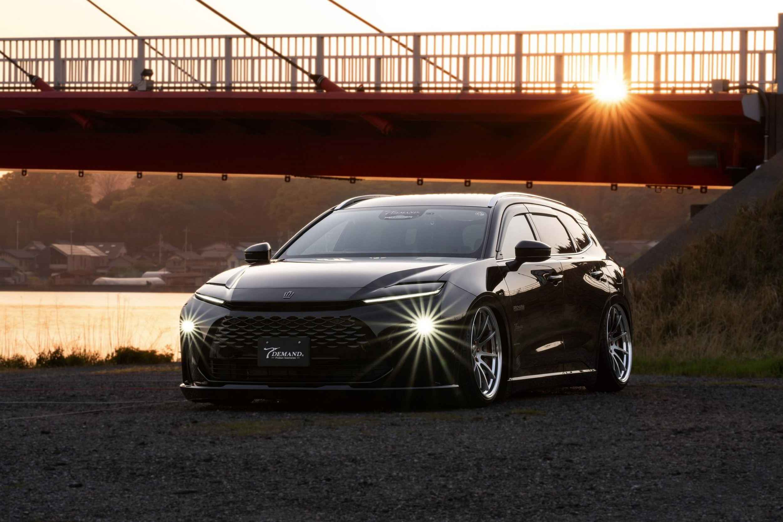 Toyota Crown Signia перетворилася на універсал, яким вона завжди мала бути