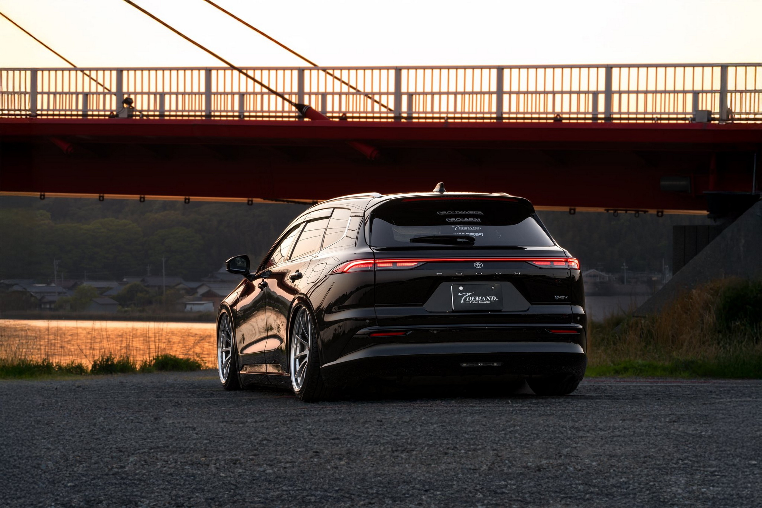 Toyota Crown Signia перетворилася на універсал, яким вона завжди мала бути