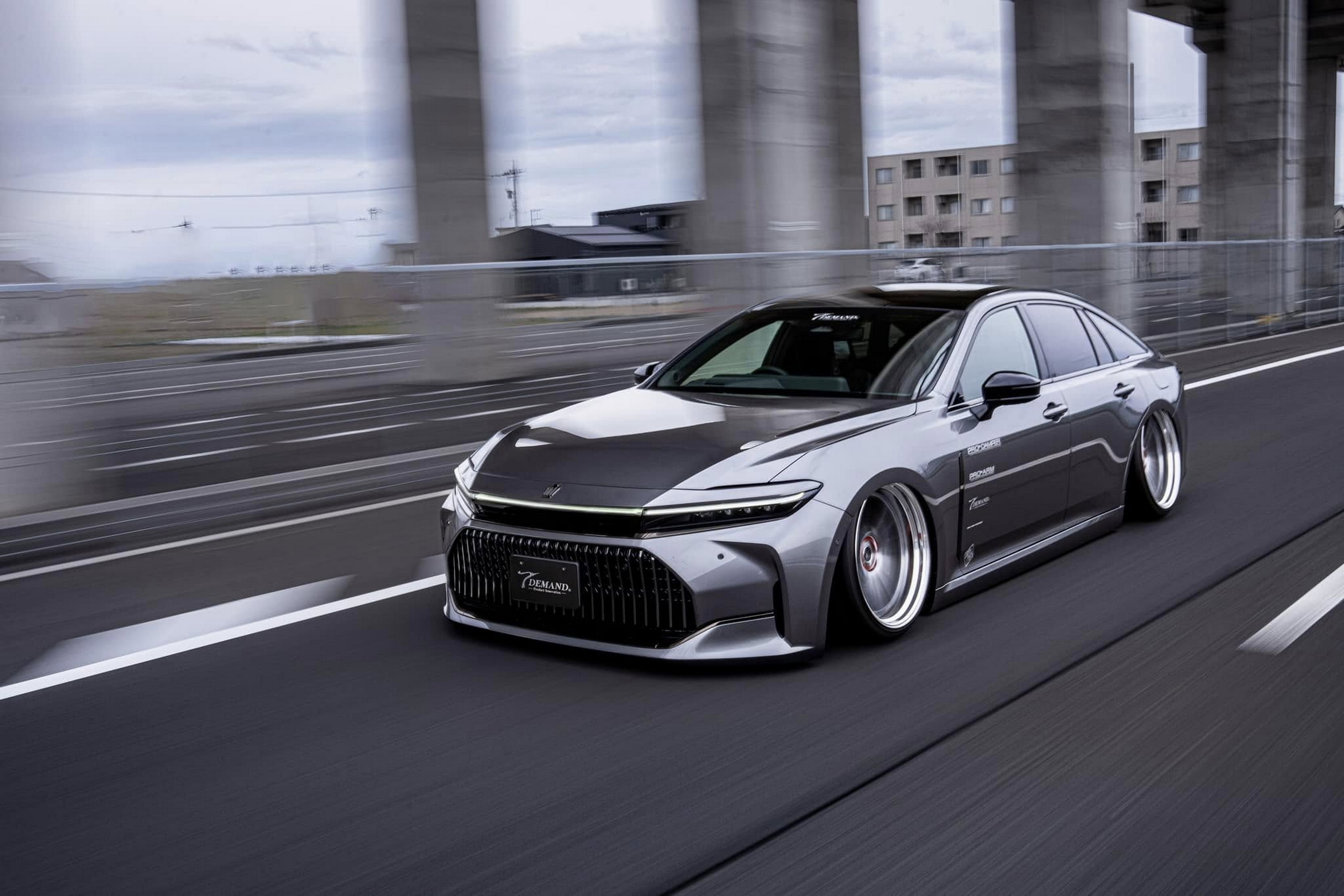 Toyota Crown Signia перетворилася на універсал, яким вона завжди мала бути