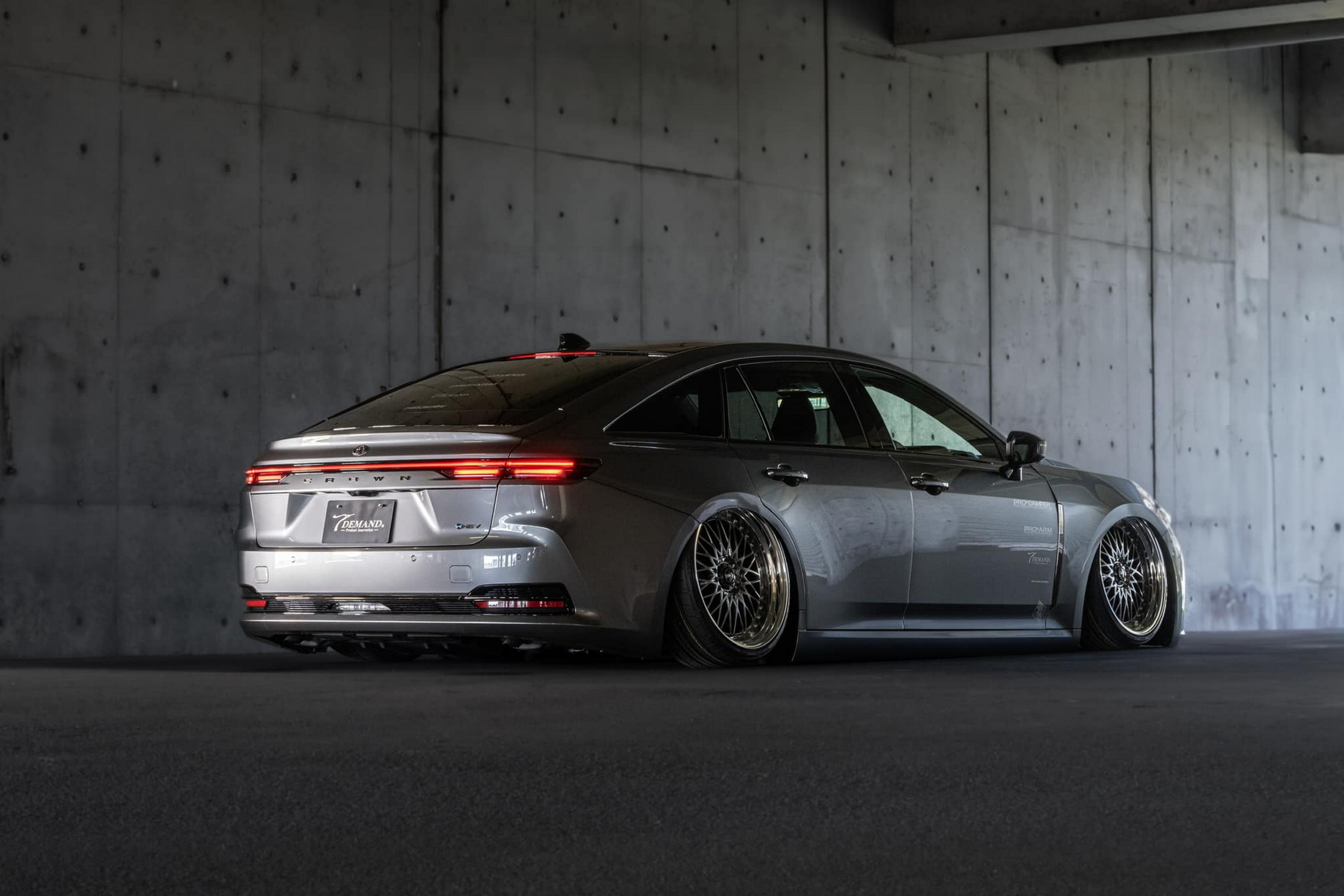 Toyota Crown Signia перетворилася на універсал, яким вона завжди мала бути