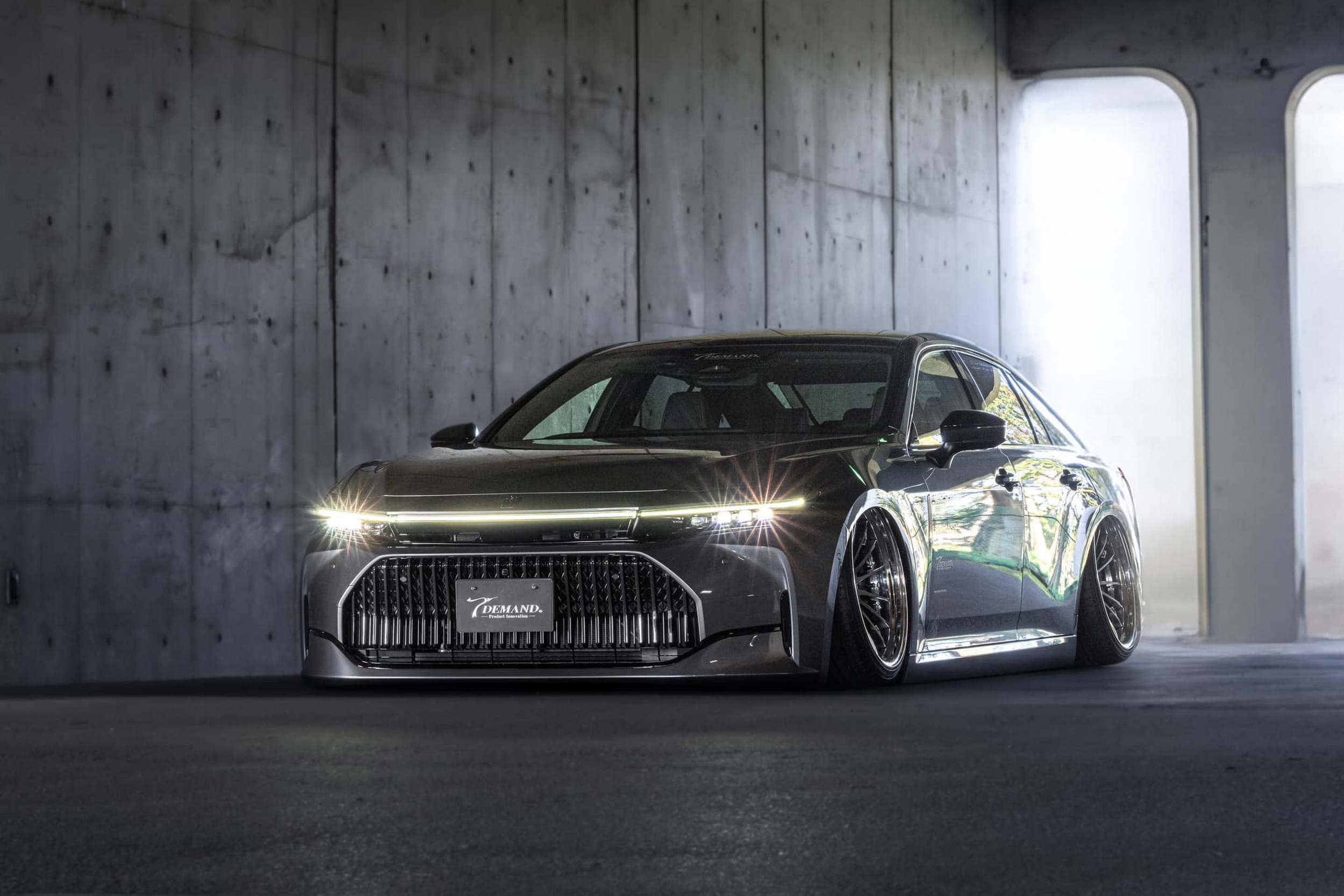 Toyota Crown Signia перетворилася на універсал, яким вона завжди мала бути