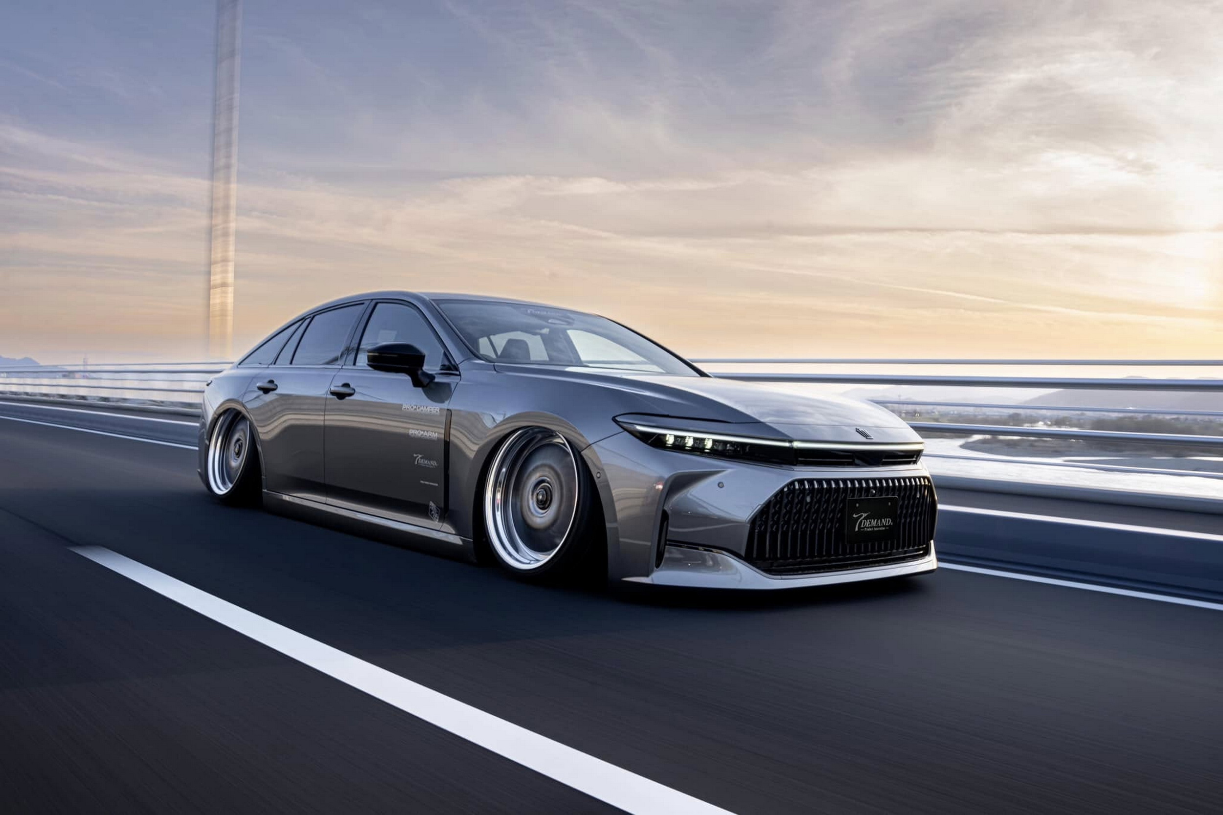 Toyota Crown Signia перетворилася на універсал, яким вона завжди мала бути