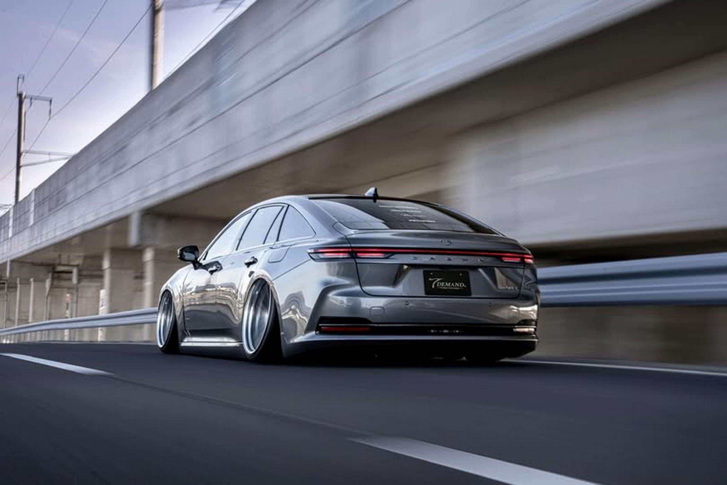 Toyota Crown Signia перетворилася на універсал, яким вона завжди мала бути