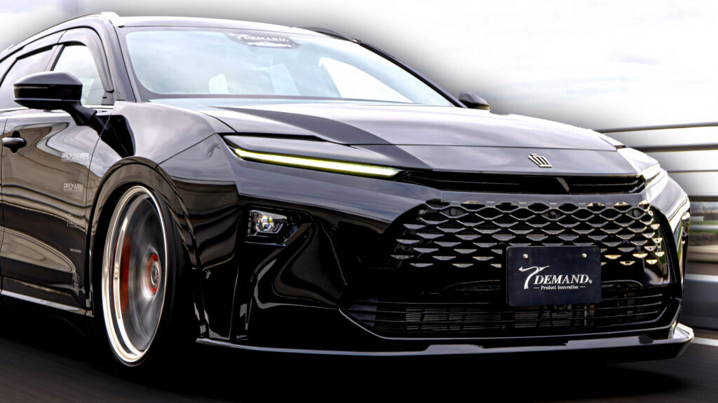 Toyota Crown Signia перетворилася на універсал, яким вона завжди мала бути