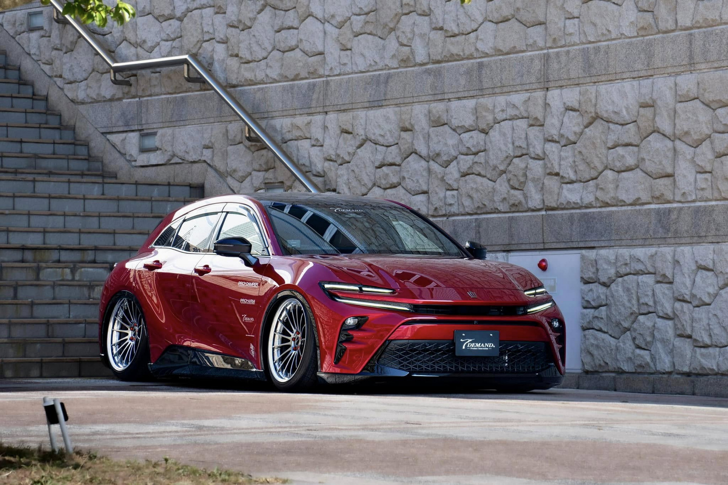 Toyota Crown Signia перетворилася на універсал, яким вона завжди мала бути