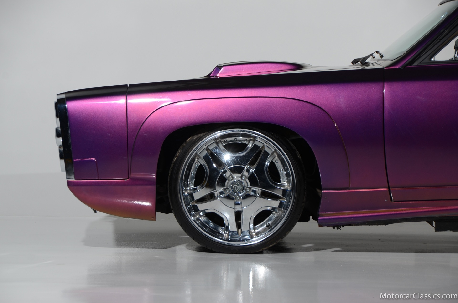 Цей знаменитий Pontiac був створений для дикого життя, і він забув, де зупинитися