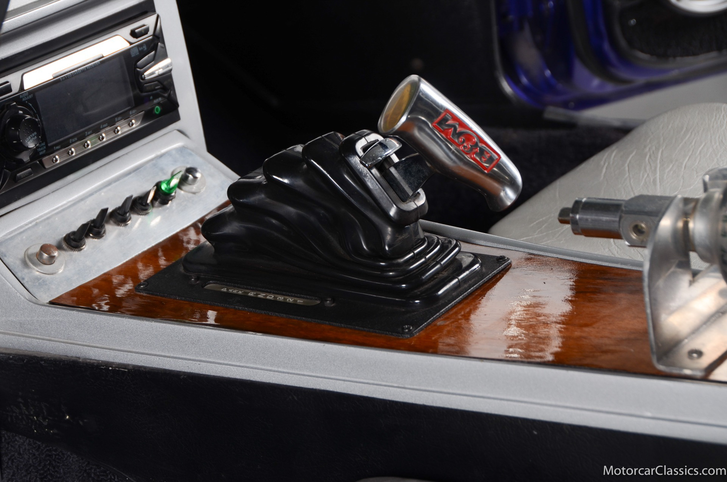 Цей знаменитий Pontiac був створений для дикого життя, і він забув, де зупинитися