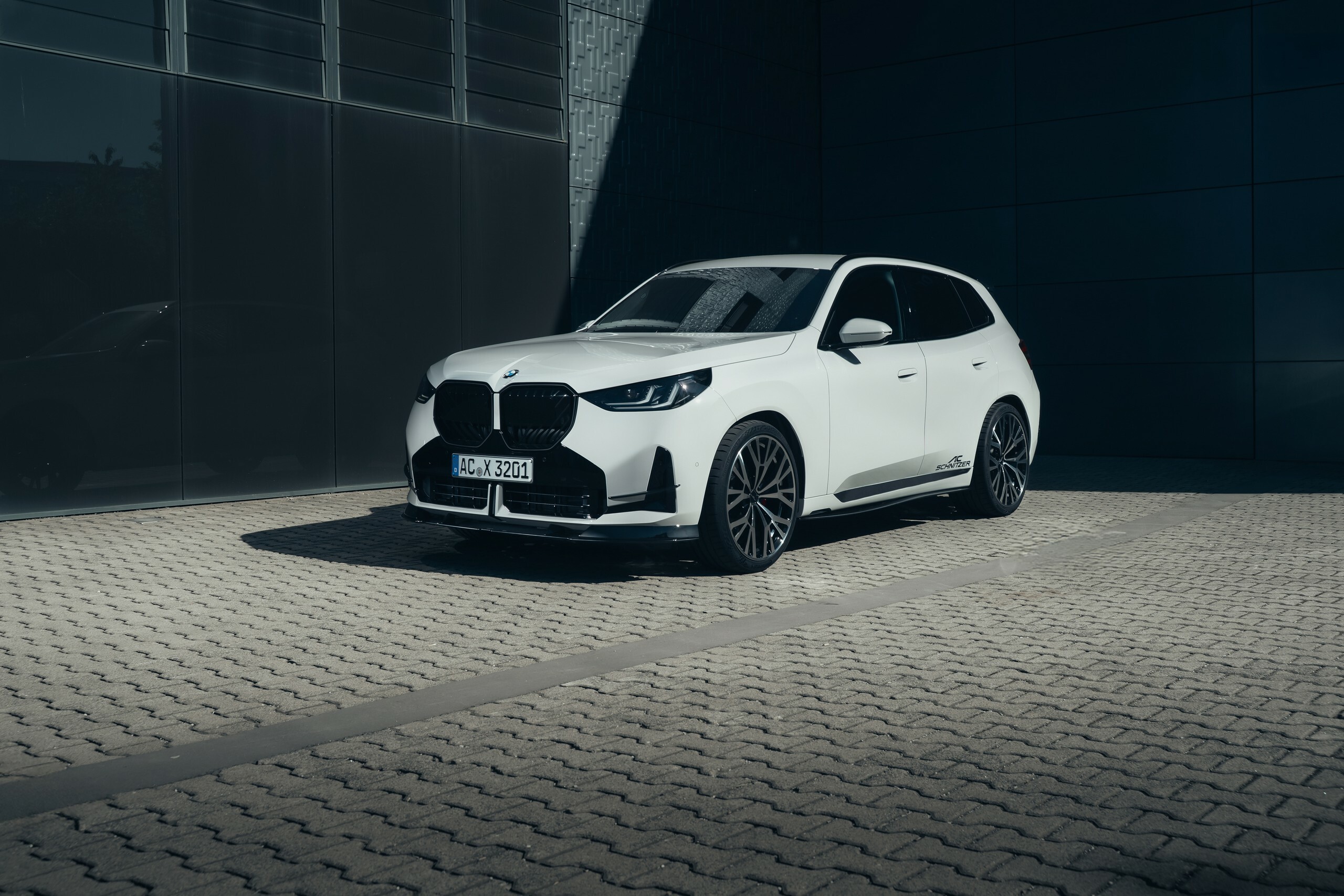 Тюнери BMW вже намагаються виправити стиль нового X3