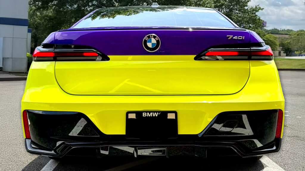 Цей BMW показує, чому деякі кольори ніколи не повинні зустрічатися