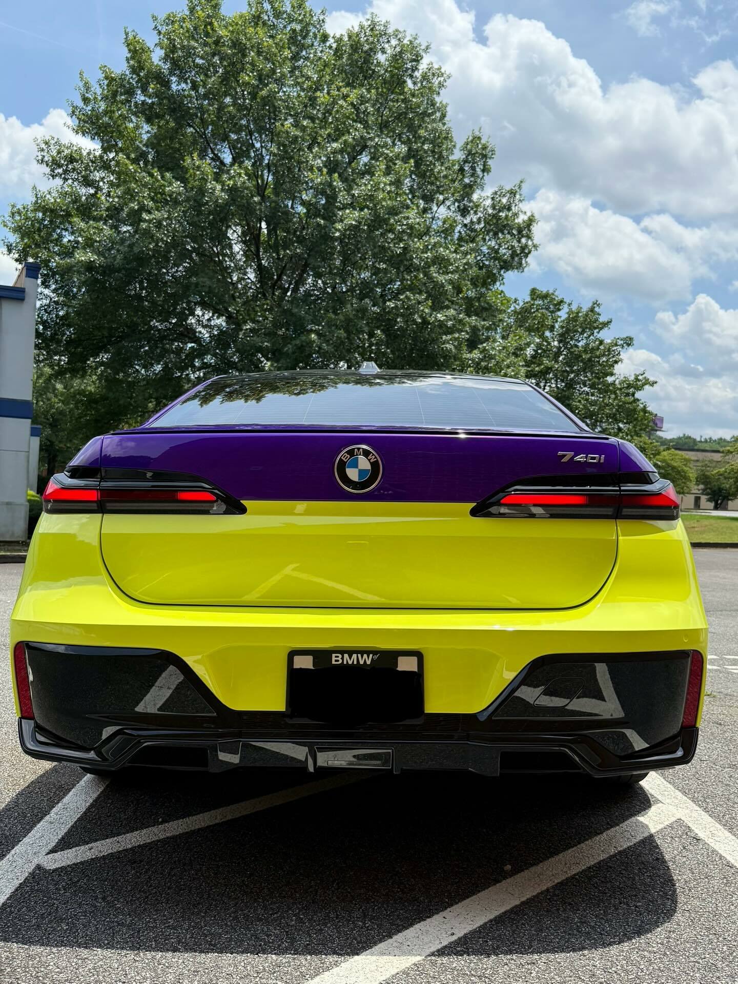 Цей BMW показує, чому деякі кольори ніколи не повинні зустрічатися