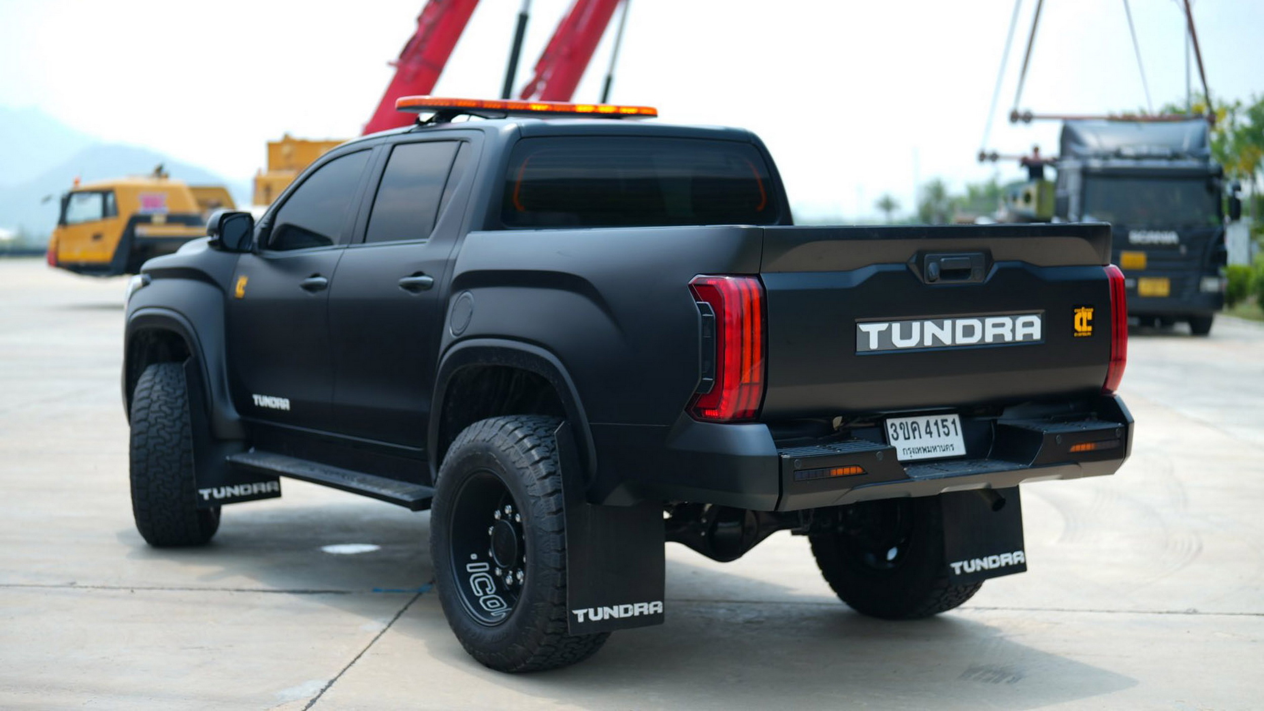 Ви поклянетеся, що це справжня тундра, поки не придивитеся ближче