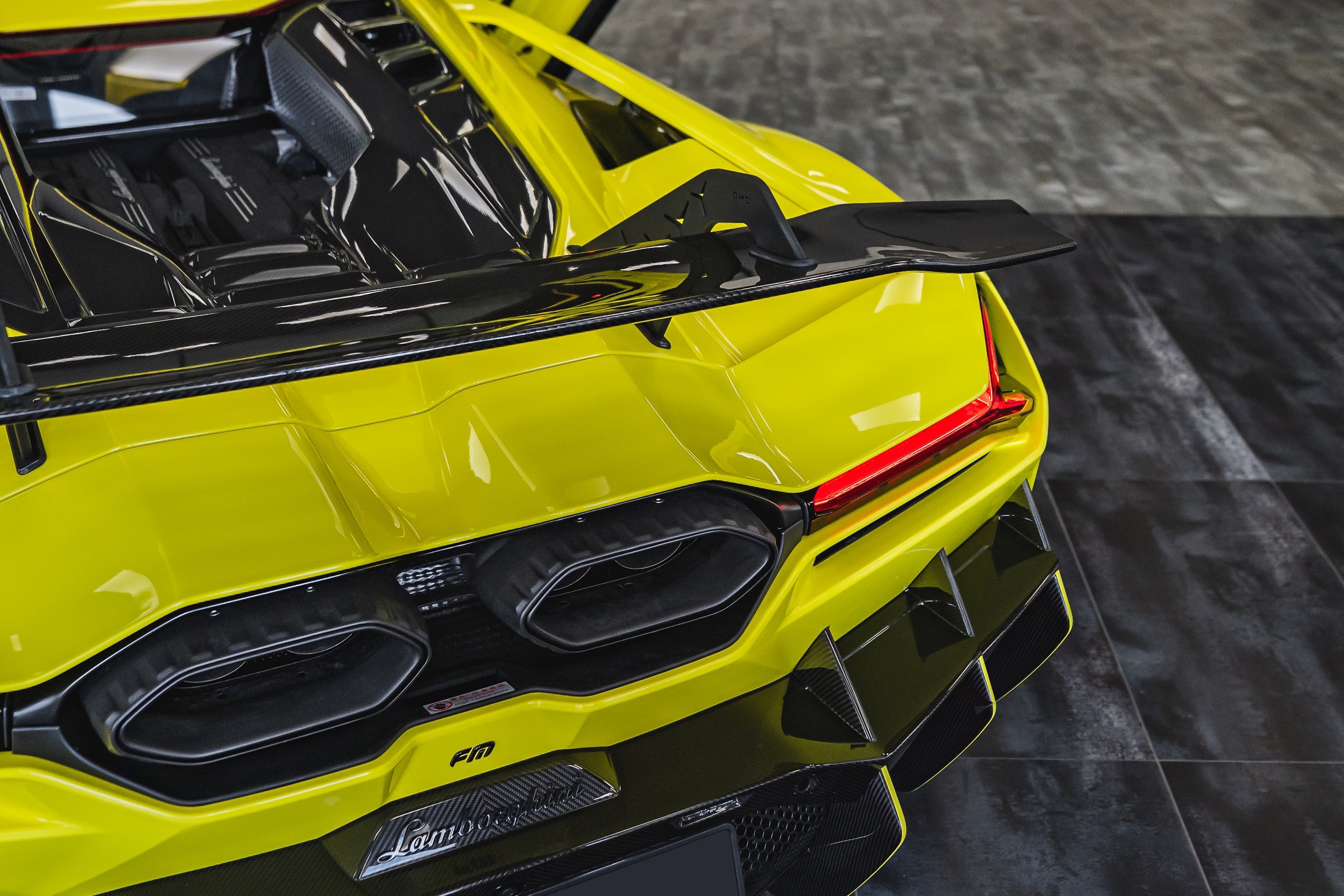 Найскандальніший мод Lamborghini, який ви побачите сьогодні, не від Mansory