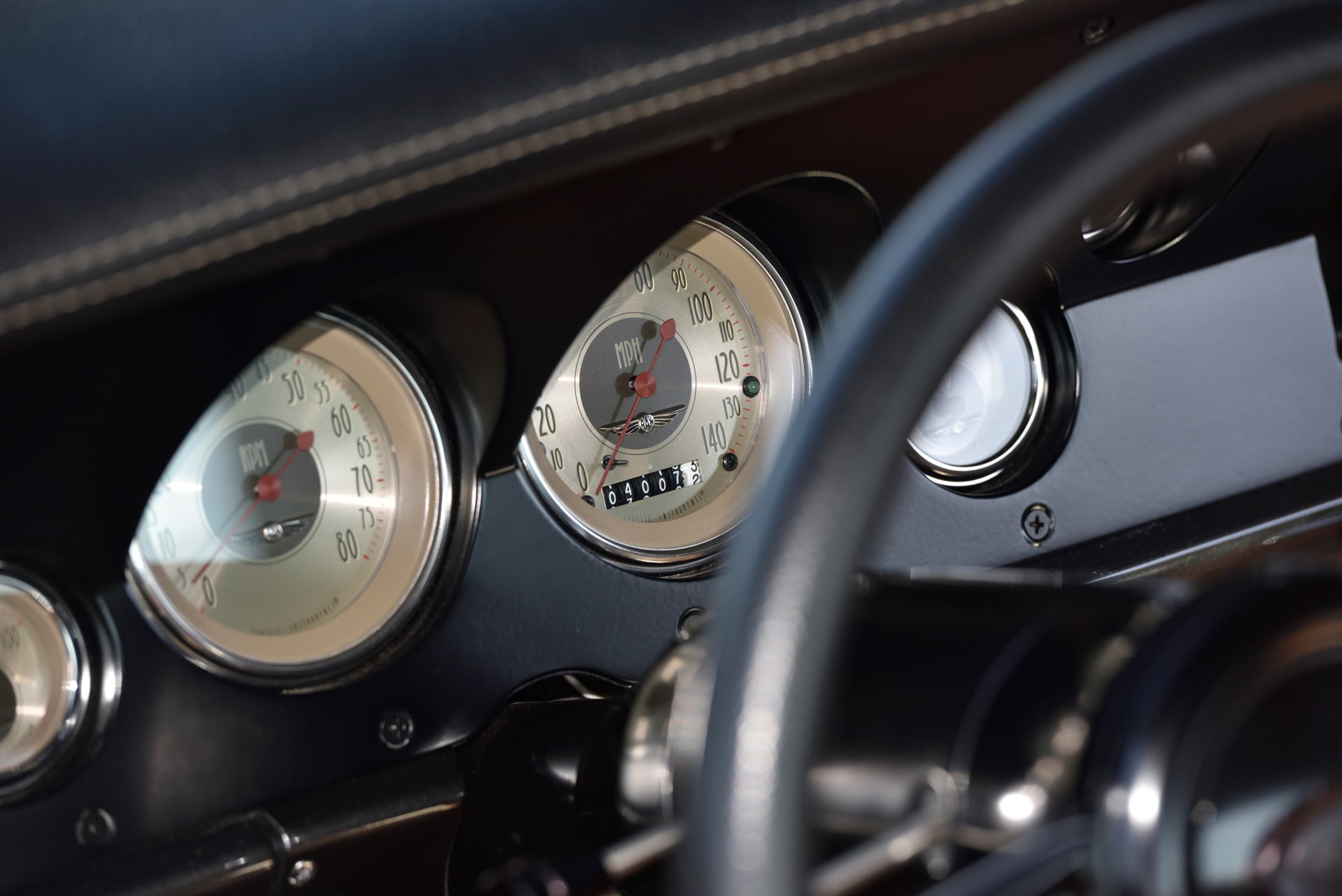 Цей маленький Dodge щойно влаштував бійку з кожним зарядним пристроєм, якого бачив