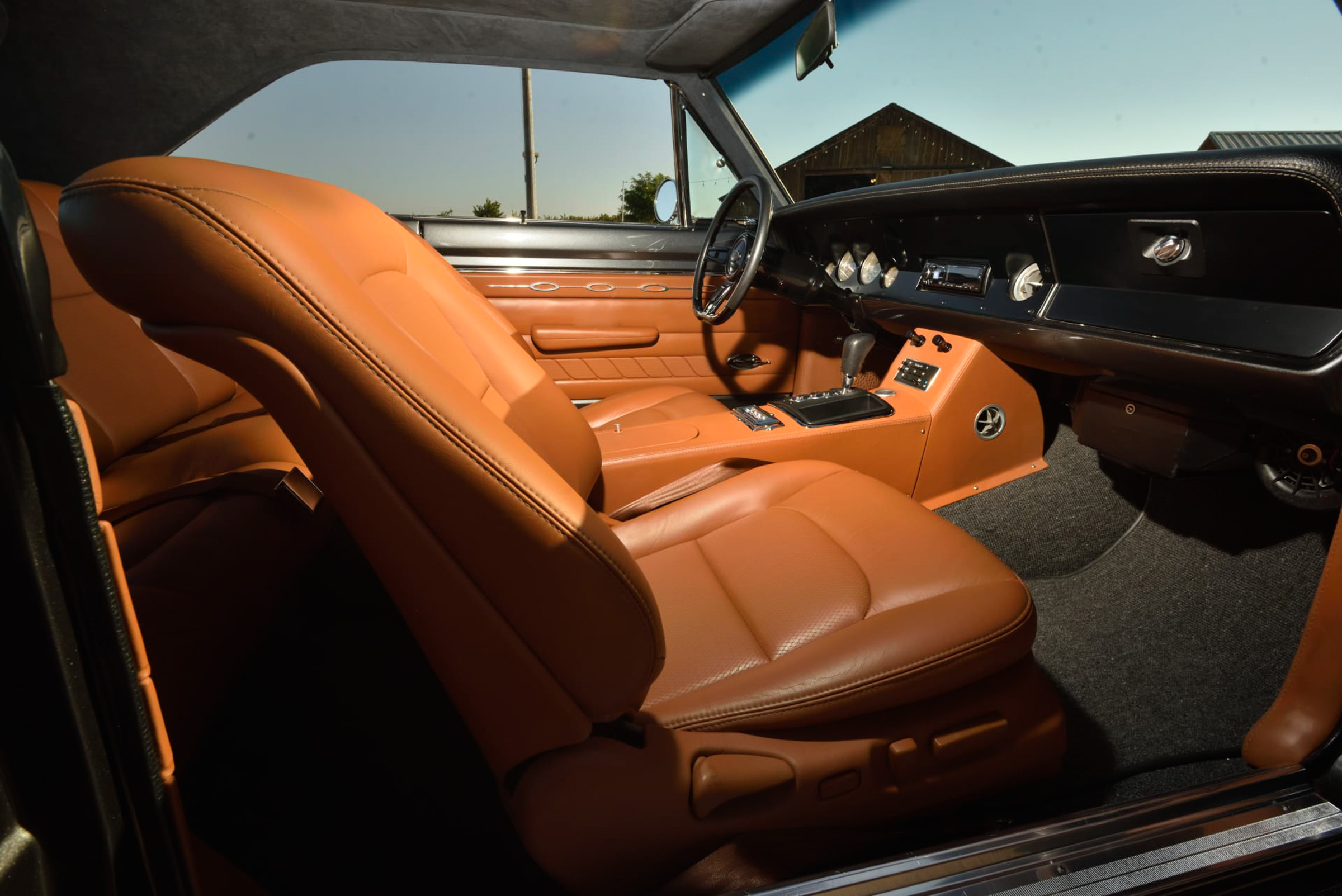 Цей маленький Dodge щойно влаштував бійку з кожним зарядним пристроєм, якого бачив