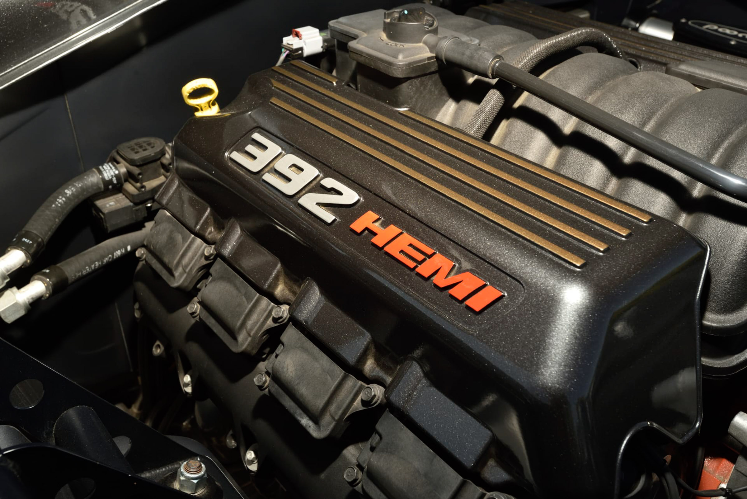 Цей маленький Dodge щойно влаштував бійку з кожним зарядним пристроєм, якого бачив