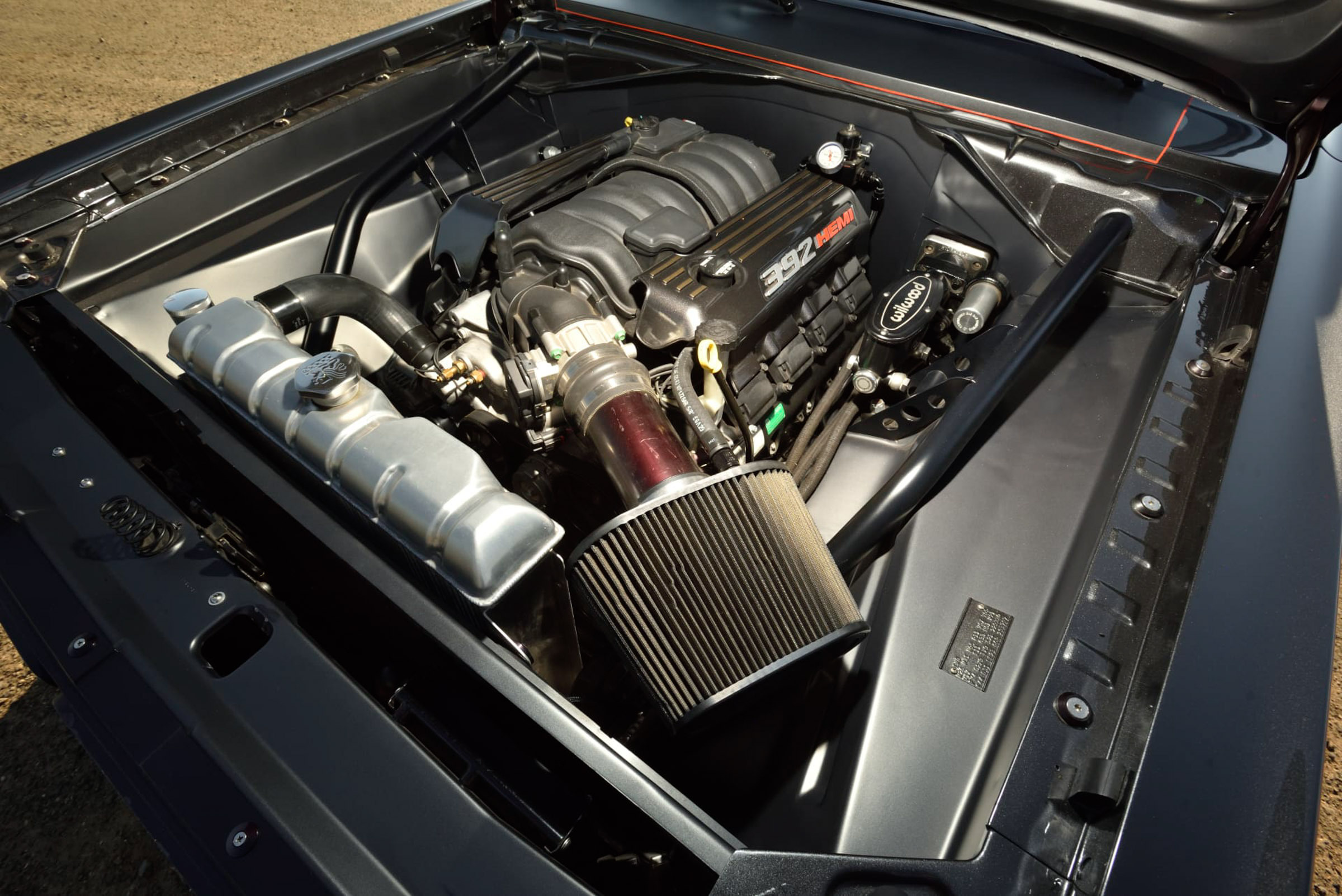 Цей маленький Dodge щойно влаштував бійку з кожним зарядним пристроєм, якого бачив