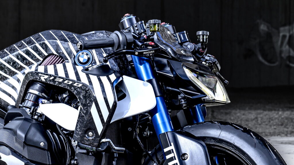 BMW створила настільки екстремальний мотоцикл, що M4 CSL виглядає покірним