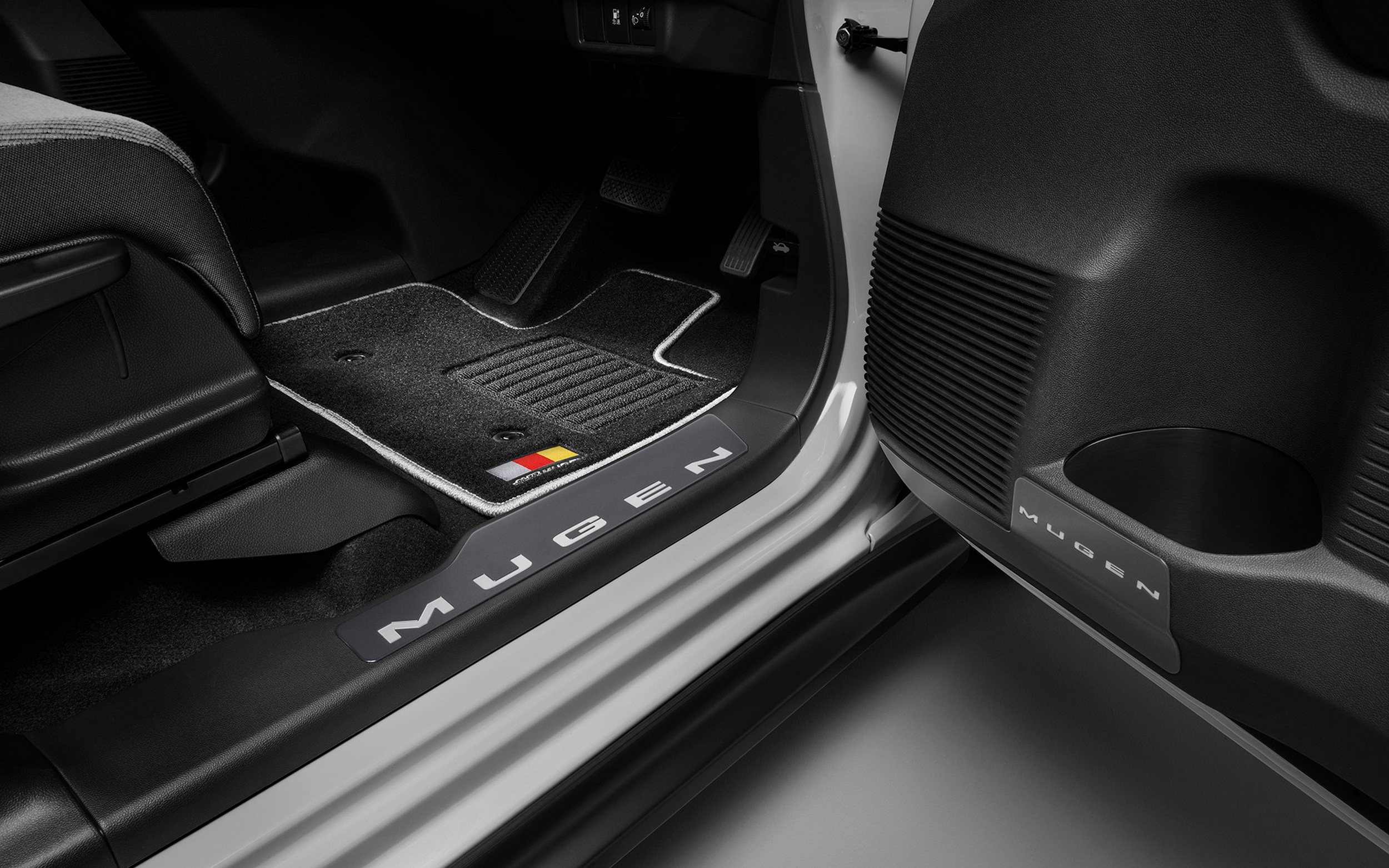 Mugen перетворює крихітний електромобіль Honda на кишеньковий Street Fighter