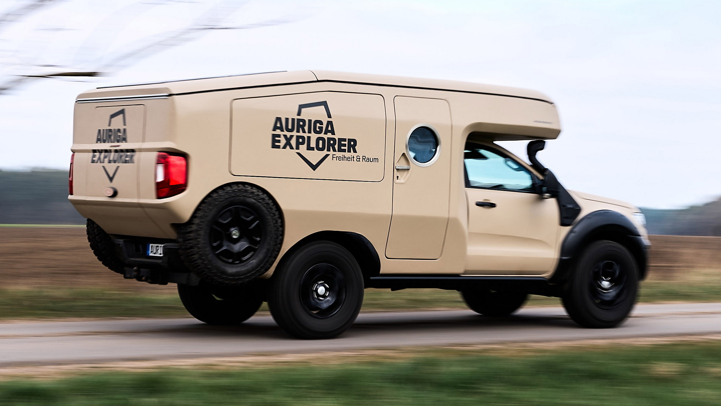 Цей розширюваний мобільний будинок Ford робить Cybertruck звичайним