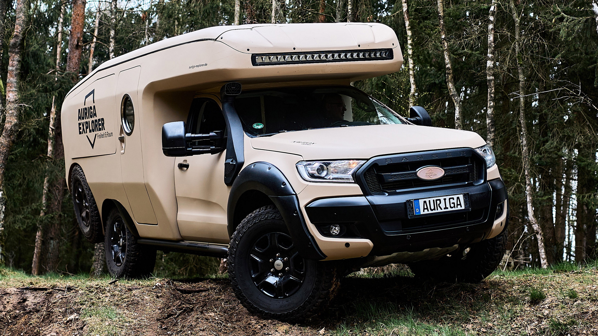 Цей розширюваний мобільний будинок Ford робить Cybertruck звичайним