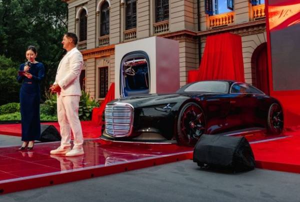 Mercedes-Benz показав вражаючий електричний суперкар Vision Iconic.