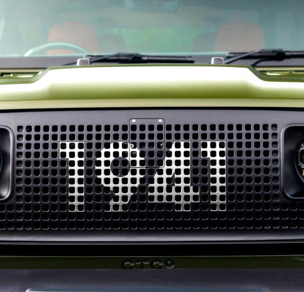 Тюнер стер обличчя Jeep за допомогою фантазій Land Rover