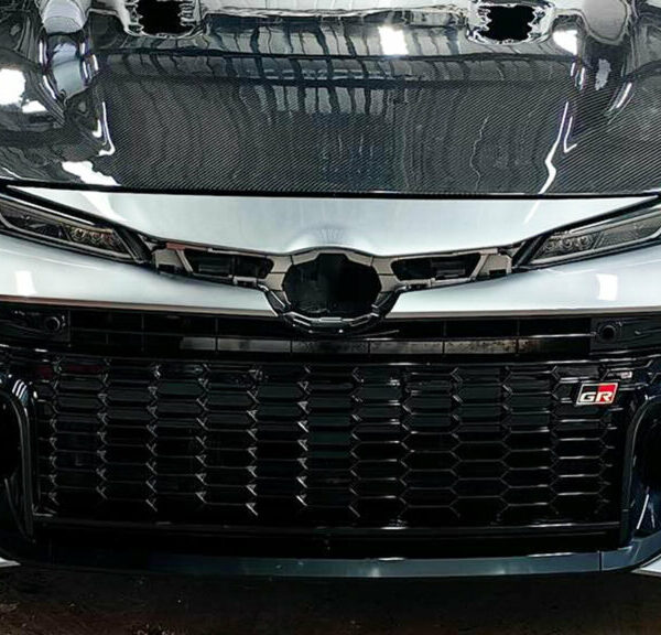 Хтось будує седан Toyota GR Corolla