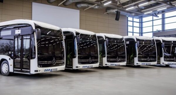 Автобусний ринок 2025: еволюція від ретро 70-х до новітніх міжміських моделей