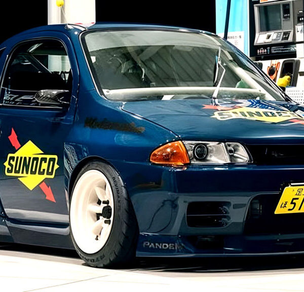 Цей крихітний R32 GT-R виглядає як шахрайство зі штучним інтелектом, але ми запевняємо вас, що це справжнє авто