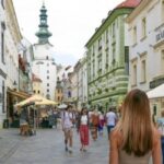 У Словаччині ввели безглузде правило для пішоходів