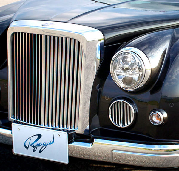 Найдивніша Toyota від Mitsuoka нарешті звільняється