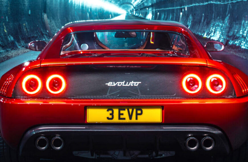 Послухайте переосмислений аналоговий Ferrari Scream на шляху до виробництва