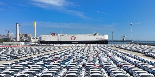 Зниження збуту авто в Китаї в січні на 20 відсотків