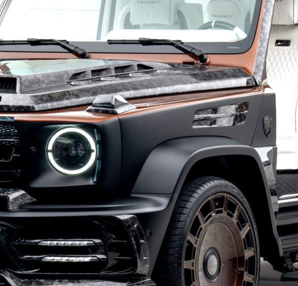 Цей дводверний G-Wagen схожий на дуже дорогий жарт, який можуть придбати лише вісім осіб