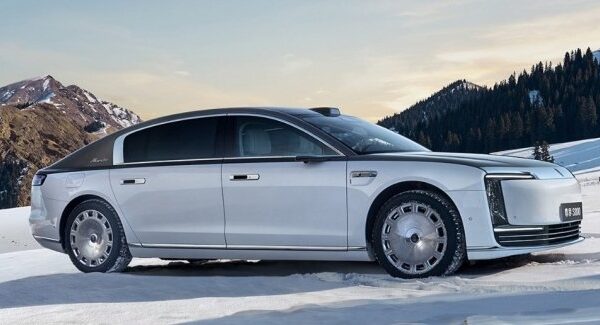 Maestro S800 від Huawei та JAC став хітом продажів у Китаї.