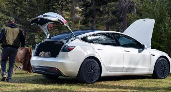 В Америці знизились ціни на електрокари з пробігом.